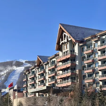 Ski and Suites at Thaiwoo Resort