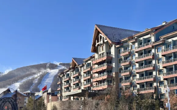 Ski and Suites at Thaiwoo Resort
