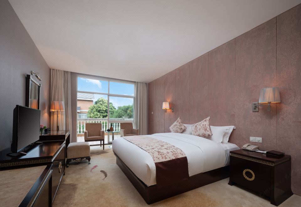 Yinfeng Holiday ResortHotel Overview