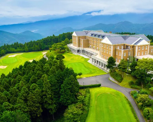 Yugashima Golf Club & Hotel Resort โรงแรมในอิซุ