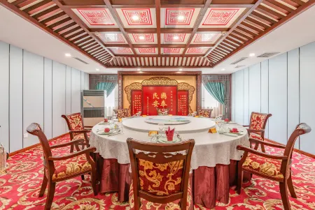 Tai'an Mingzuo Santai Theme Hotel (Taishan Scenic Area) Отели рядом с достопримечательностью «Taishan University Sports Science Department»