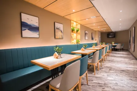 H Hotel (Taiyuan South Railway Station, Shanxi University)