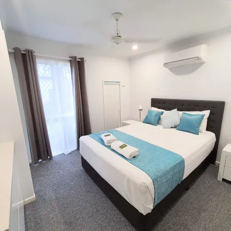 The Shores Holiday Apartments