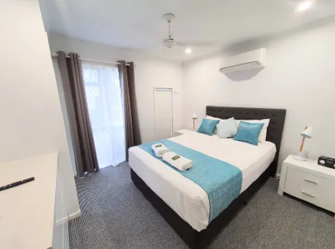 The Shores Holiday Apartments