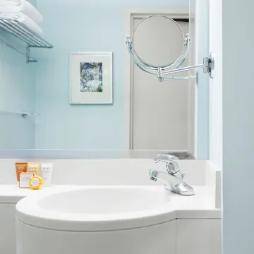 Club Quarters Hotel, Central Loop Отели рядом с достопримечательностью «Консерватория Фрэнка Ллойда Райта»