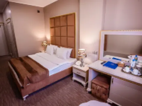 Grand Sapphire Hotel โรงแรมใกล้Military-Historical Museum