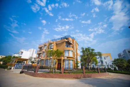 Dongshan Yixin-Yishu Beach House Отели рядом с достопримечательностью «Nanmenwan»