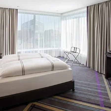 Premier Inn Berlin City Centre Отели рядом с достопримечательностью «Торговый центр Europa-Center»