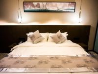 博纳斯酒店(北京世园会店) - 豪华大床房