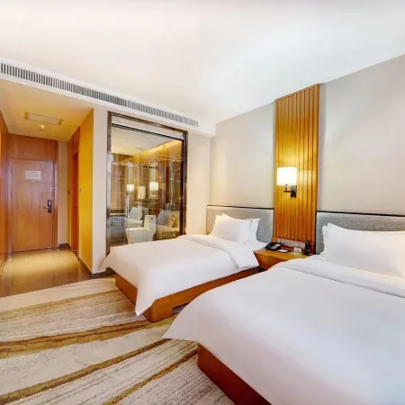 Daqing Jixiang Kaiyue Business Hotel (Daqing East Station People's Hospital)