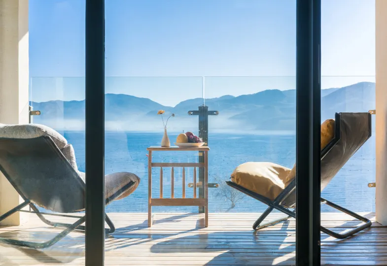 Yan sit lake view luxury B&B (Lugu Lake pig trough boat tour lake big falling water village store)