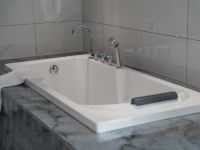 蚌埠连途科技酒店 - 乐享智慧投影浴缸主题房
