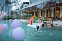 MeTown Resort (Yangshuo Ten-Mile Gallery Yulong River Branch) - Strand