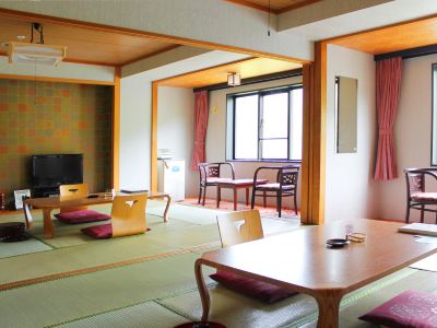 【本館】和室大部屋(10畳+10畳 二間続き) 定山渓ビューホテルの写真