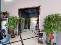 Plato Hotel (Ganzhou Station Branch)