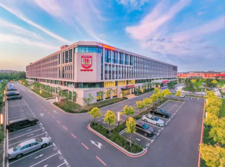 Yatai Conference Center Hotel Отели рядом с достопримечательностью «Changchun University of Science and Technology»