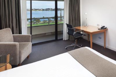 スタンダードルーム(クイーン)(バルコニー) クラウンプラザ パースの写真