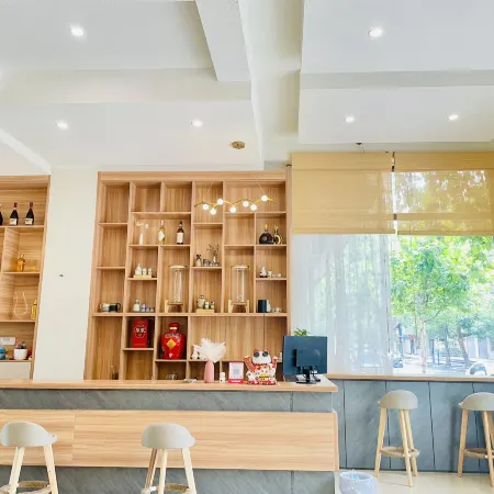 East Jianghu Gunai B & B
