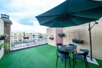 Leyee Hotel - Parvekkeita
