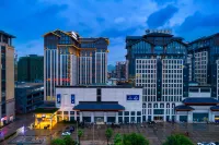 Kelly International Hotel (Liangjiang Sihu Guilin Railway Station) Hotel dekat Guilin Shanshui Vocational College