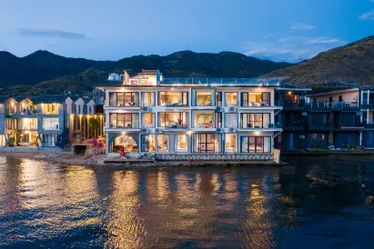 Yuntianhai Lanyue Lake View Inn (Dali Erhai Shuanglang)