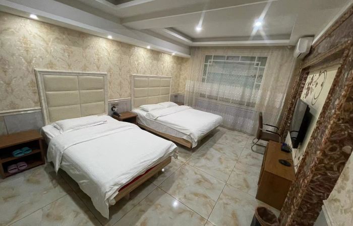 Bayan Jinyue Hotel
