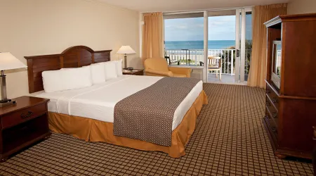 International Palms Oceanfront Cocoa Beach Resort
