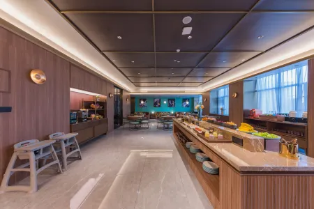 Orange Hotel (North Square of Nanchang West Railway Station) Отели рядом с достопримечательностью «CPC Nanchang Committee Party School»