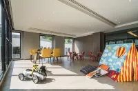 The Base Central Pattaya Super Condo Hotels in Pattaya