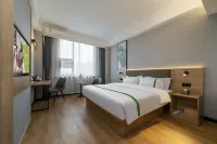 GreenTree Inn Business Hotel (Zhongxiang Zhongbai Plaza Bus Station Branch) - parking