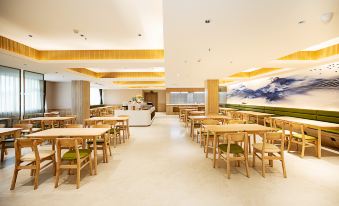 Starway Hotel (Zhengzhou Zhongyuan Wanda Plaza Central Hospital Store)