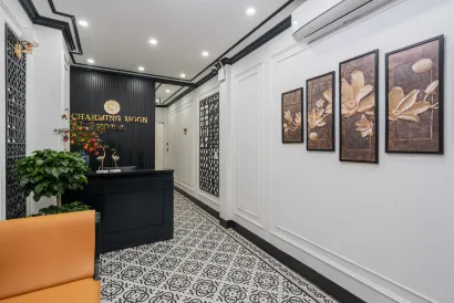 Charming Moon Hotel