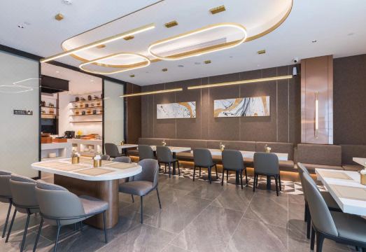 홈 인 플러스 호텔 내부