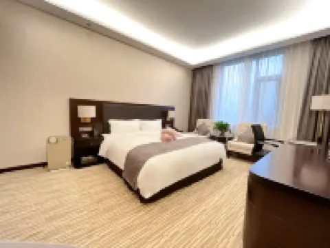 Baoji Fufeng County DiJianNanShan Hot Spring Hotel (Famen Cultural Scenic Area) Hotels in Fufeng