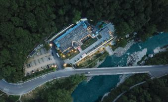 Chuanshangyu Forest Secret Resort(Mount Fanjing)