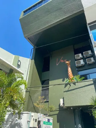 Very Hotel Отели рядом с достопримечательностью «SENTRAL College Penang»