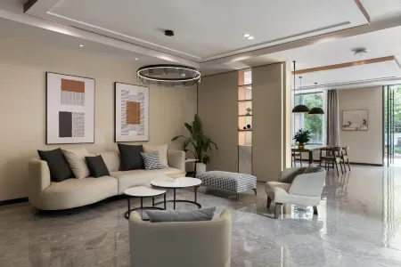 Rongyue Xianju Emerald GreenWeir Homestay Отели рядом с достопримечательностью «Gaoqian Ancient Residence»