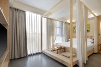 Poli Yijin Hotel - balcony