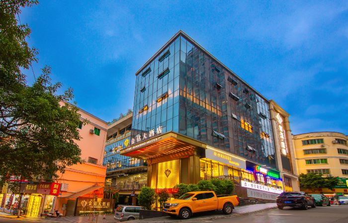 the Diamond Hotel