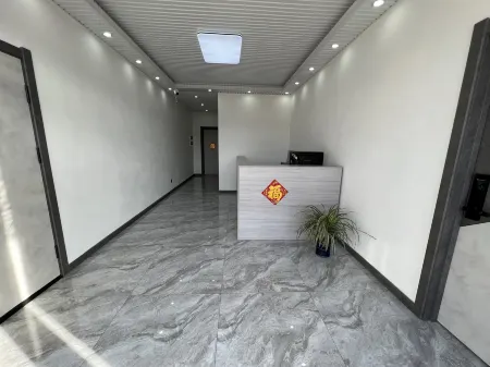 Xinyue Homestay Отели в г. Таонань