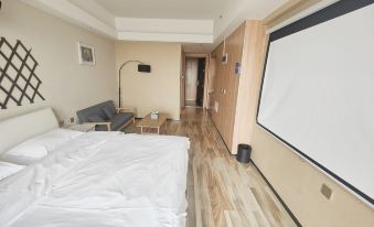 Xingchen Hotel (Zhengzhou Longzihu Metro Station)