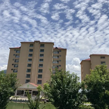 Longling Hot Spring Hotel