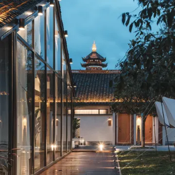 Victorville Secret House Hotel