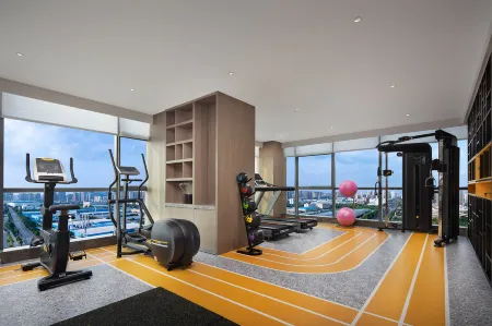 Home2 Suites by Hilton Changsha Lugu Отели рядом с достопримечательностью «Hunan First Normal University»