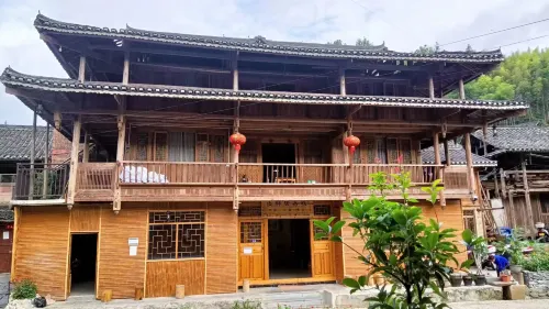 Rijiang Riverside Residence Inn