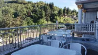 Juebi Inn (Chaodongyan Cliff Walkway)