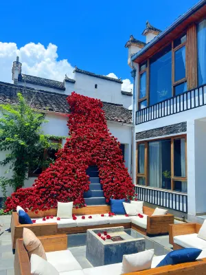 Yueyin Boshe Hongcun Holiday Guesthouse