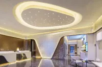 Atour Hotel Dalian Wafangdian Municipal Government Century Square Branch - parking