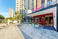 Nanyue Hotel (Kunming Xinluojiwan Charm City Branch) Hotels in New Asia Athletics Park