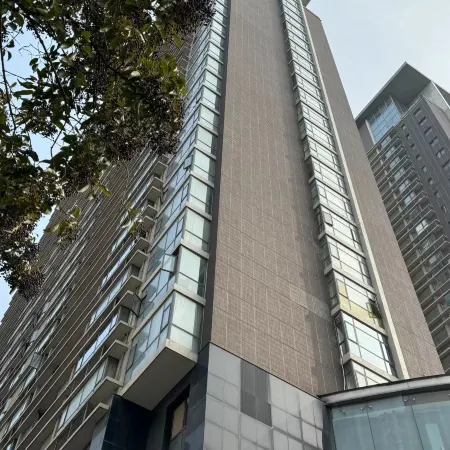 Yuanjia Homestay (Jixiangcun Subway Station) Отели рядом с достопримечательностью «Станция метро Xiaozhai»